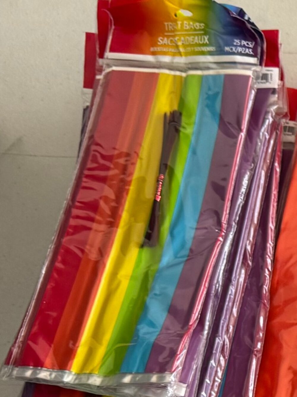 Rainbow 25 piece treat bags